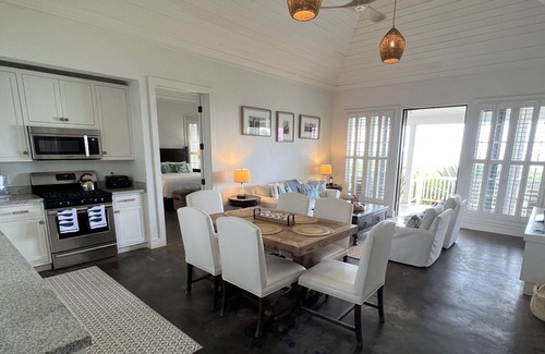 Governor's Harbour Villa | Atemberaubende neue Luxusvilla direkt am French Leave Beach