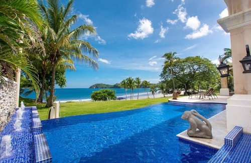 Playa Flamingo Haus | Luxusvilla am Strand mit privatem Pool und Vollzeitmädchen