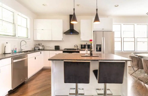 Edgewood Haus | Stunning Modern New Luxury Home in Atlanta