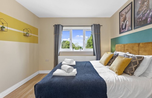 Ripley Haus | Stunning Peak District Gem - Games Rooms