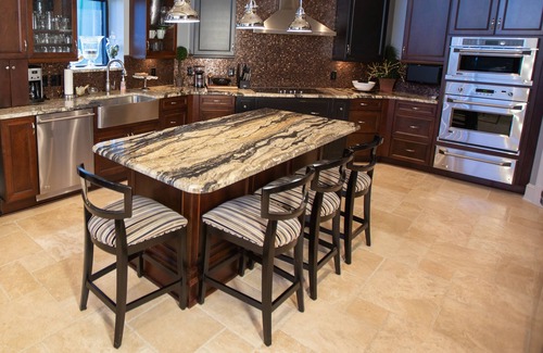 High Point Haus | Atemberaubende Penthouse befindet sich auf dem historischen Marktplatz.