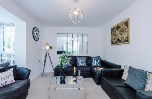 Salford Villa | Stunning Riverside 3-Bed Home by 53 Degrees Property in Manchester with Garden & FREE Parking!