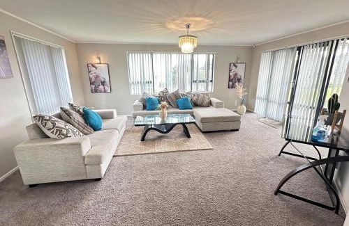 Manurewa Haus | Stunning Sea View Home Very near to AKL Airport