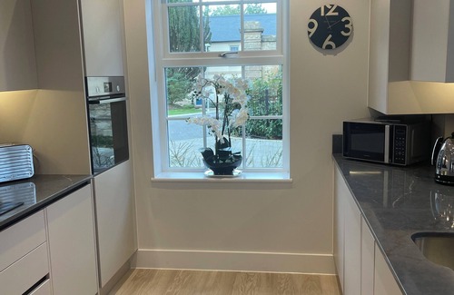 Calne Haus | Stunning townhouse, private secure parking, centrally located.
