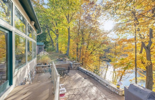 Alto Haus | Stunning View Beautiful Home on the Thornapple River