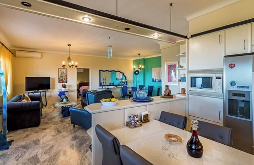 Polemarchi Wohnung | Stunning Views Flat w. Pool, Near Iconic Beachesnn