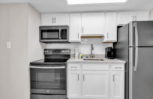 Downtown Myrtle Beach Haus | Stylish 1BR Newly Renovated Sandy Beach Escape