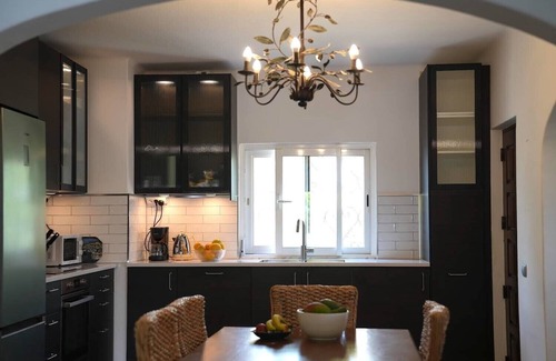 Carvoeiro Villa | Stylish 2-bedroomed villa with a pool