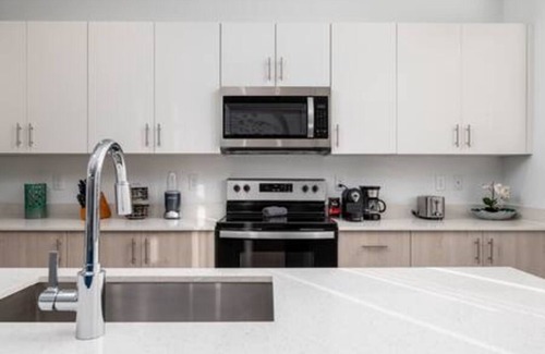 Survey Creek Haus | Stylish 3/2.5 Townhome Near Inter Miami with Pool