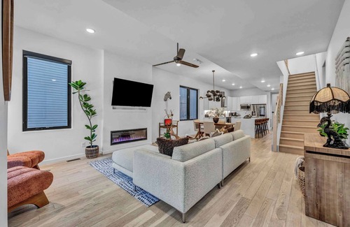 Tremont Haus | Stylish 3BR Home in the Heart of Tremont+Mini Gym