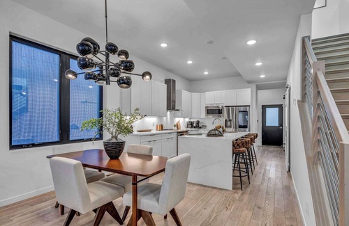 Tremont Haus | Stylish 3BR Home in the Heart of Tremont+Mini Gym