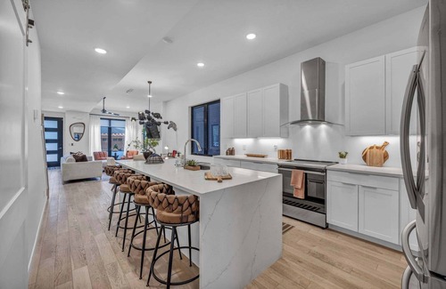 Tremont Haus | Stylish 3BR Home in the Heart of Tremont+Mini Gym