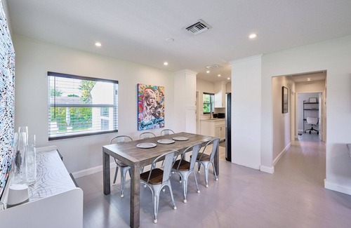 Delray Beach Haus | Green Palms Getaway w/ Pool