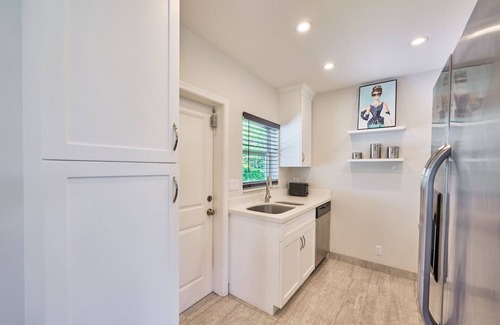 Delray Beach Haus | Green Palms Getaway w/ Pool