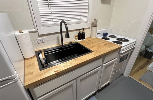 Moncks Corner Wohnung | Stylish and Simplistic 1-Bedroom, 2-bathroom apartment at Locklairs Landing.