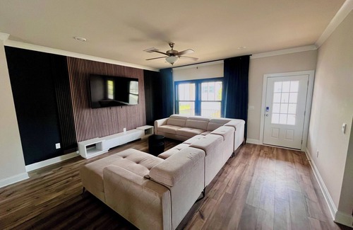 Lawrenceville Haus | Stylish and Spacious Private Room in Modern Townhouse