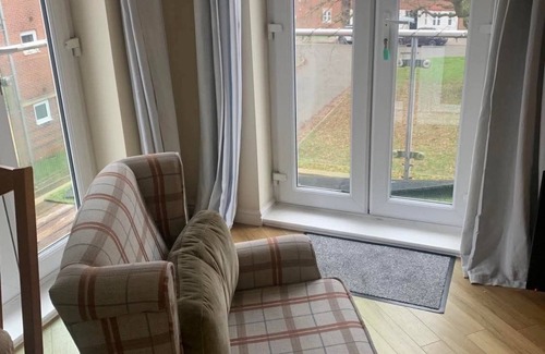 Griffydam Wohnung | Stylish Apartment sleeps 4/6 Wi-Fi Parking Pet Friendly near NEC and Warwick Uni