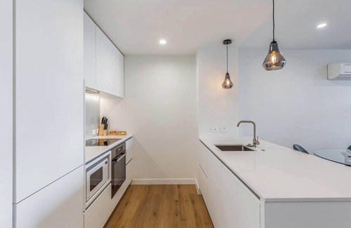 Eden Terrace Wohnung | Stylish Apt+Balcony+Full Amenities Zodiak Stays