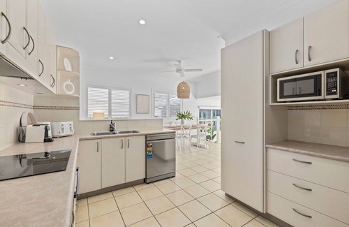 Sawtell Haus | Stylish Beach House with Pool, Close walk to Cafes and Beach, Golf Course View