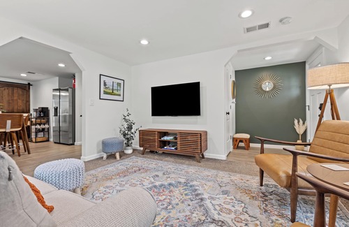 Dry Ridge Hütte | Stylish Comfortable Bluegrass Cottage 7 min to Ark - Fire Pit!