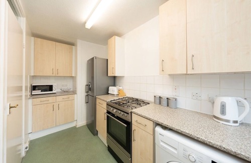 Wanstead Wohnung | Stylish & Cosy Sought After Apt with Free Parking
