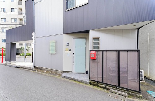 Kunitachi Haus | Stylish designer residence in Kunitachi City, a school town with beautiful townscape and rich nature.