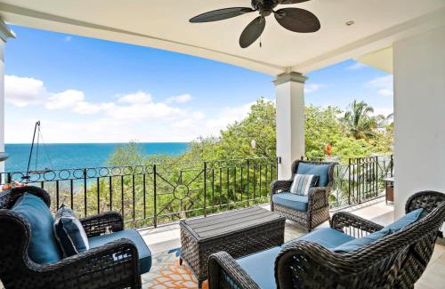 Playa Flamingo Wohnung | Stylish Flamingo Condo with Ocean Views, Renovated Kitchen & Walkable Beach Access