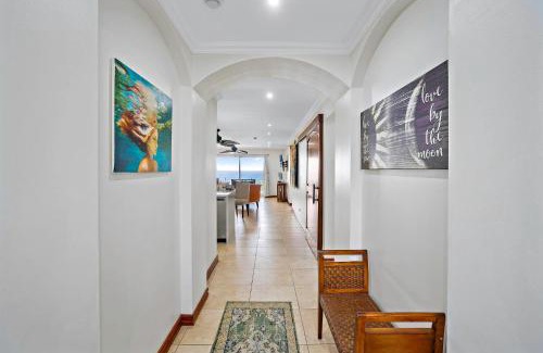 Playa Flamingo Wohnung | Stylish Flamingo Condo with Ocean Views, Renovated Kitchen & Walkable Beach Access