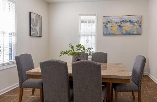 Downtown Jackson Haus | Stylish Home about 2 Mi to Jackson State and Belhaven!