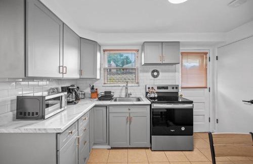 Squirrel Hill South Haus | Stylish House near Frick Park