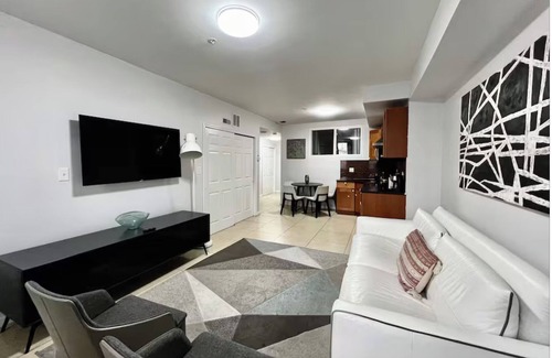 Chinatown Wohnung | Stylish & Large 2bd Apt next to Reading Terminal