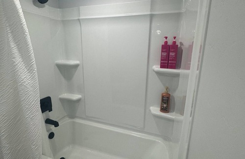 Sandy Wohnung | Stylish MIL Apartment Private Entrance Close Ski Resorts