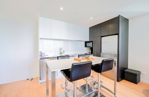 Newton Wohnung | Stylish One Bedroom Apartment With Free Parking