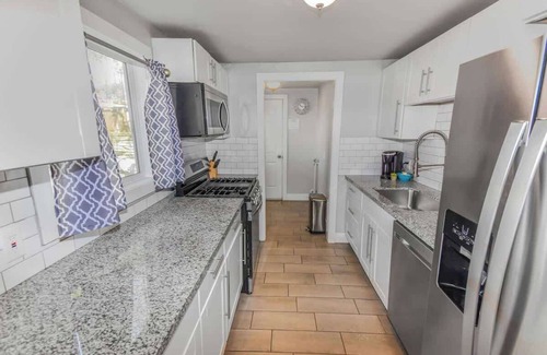 Northeast Reno Haus | Stylish One-Bedroom Unit with Easy Ground Access