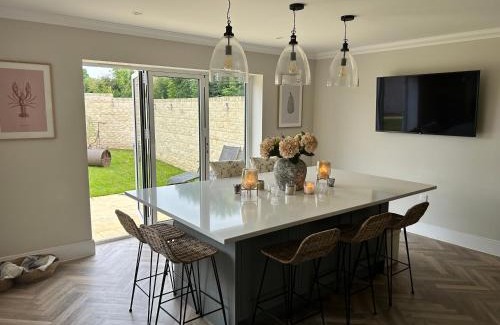 Gotherington Haus | Stylish room for Cheltenham races