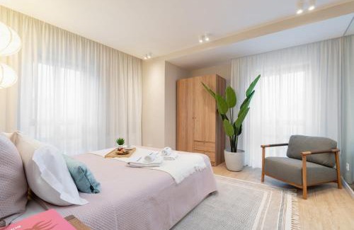 Leixões Wohnung | Stylish & Spacious Flat near the Beach by HostWise