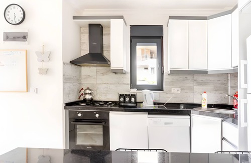 Kadriye Villa | stylish spacious entire villa and pool to yourself close to land of legends