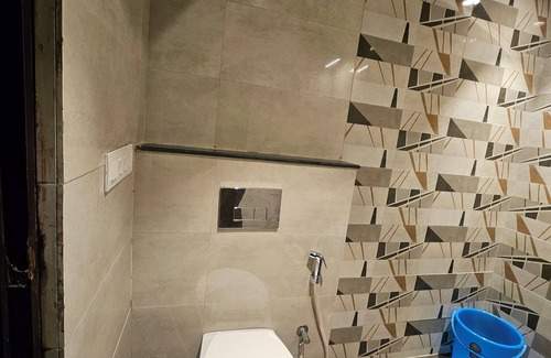 Panch Batti Wohnung | Stylish studio with wi-fi, pantry, coffee, and central location.