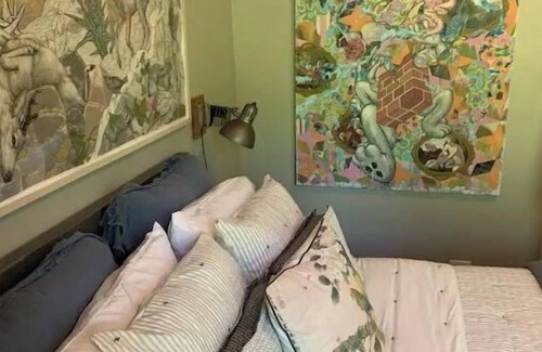 Laurel Haus | Stylish Suite in Laurel: Experience Hometown Magic