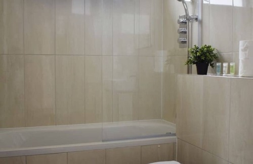 Brentwood Eigentumswohnung | Stylish two bed in Brentwood