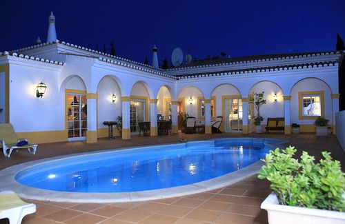 Portimao Villa | Stilvolle Villa mit privatem Pool nur 10 Gehminuten vom Dorf und Strand