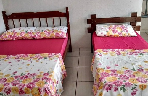 Bairro da Enseada Bed & Breakfast | Suíte 2 com piscina e wi-fi em Caraguatatuba