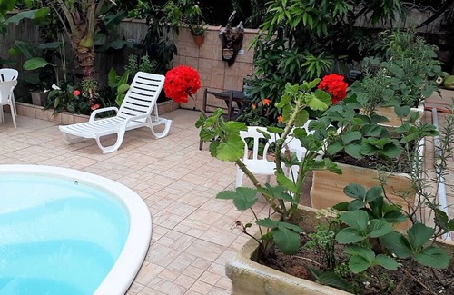 Bairro da Enseada Bed & Breakfast | Suíte 9 com piscina e wi-fi em Caraguatatuba