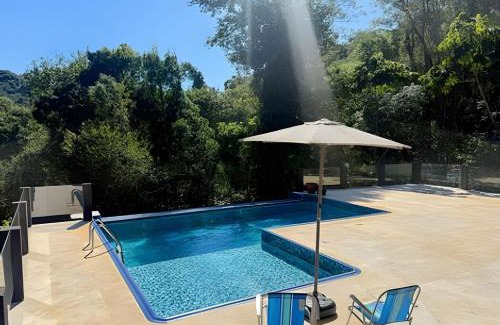 Mairipora Skihütte | Suíte c/Café, Hidro, Lareira e Piscina - 20min SP