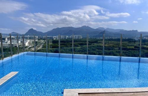 Jacarepagua Wohnung | Suíte com jardim e piscina na Barra RJ