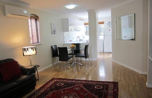 Subiaco Wohnung | Subiaco Executive / Ferienwohnung. Gratis Wifi