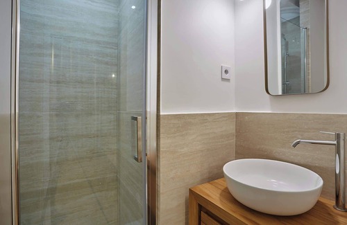 Saint-Vincent-de-Paul Wohnung | Sublime air-conditioned apartment Center of Paris