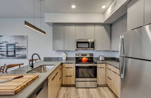 Sugar House Wohnung | Sugarhood SLC Penthouse 3BR/2BA/Co-Working Space/Gym & Free Garaged Parking