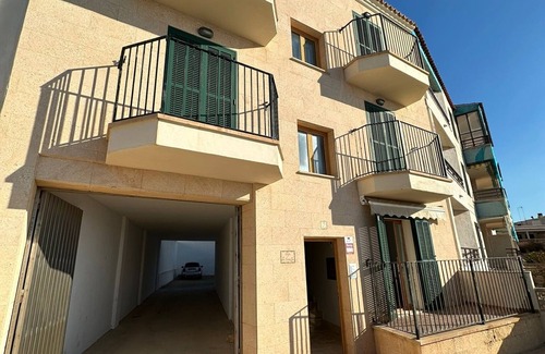 Colonia Sant Jordi Wohnung | Suitable. II "Dolphin" in front of the sea