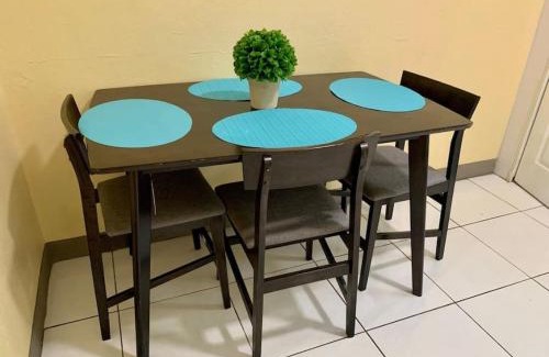 West Bay Wohnung | SUITE 2, BLUE PAVILION - Steps to BEACH